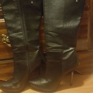 @aprilscarlett1 Rock & Republic boots