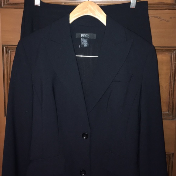 BODY by Victoria 2 piece skirt SUIT New 6/8