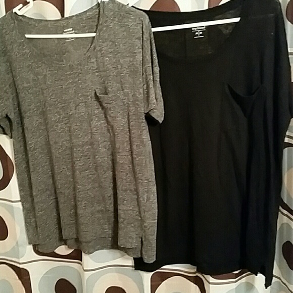 SOLD.TWO Old navy pocket tees MEDIUM. Grey & black - Picture 2 of 4