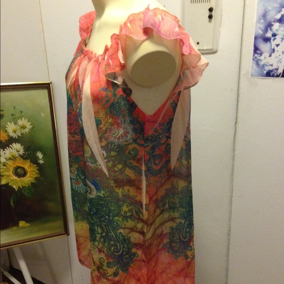 ‼️ON SALE‼️ Sublimated print poly tunic - Picture 4 of 4