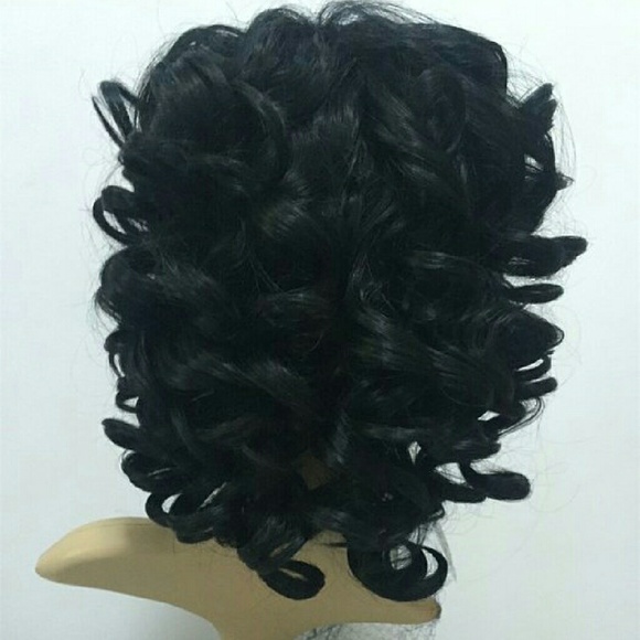 Black Curly Gorgeous Wig!!