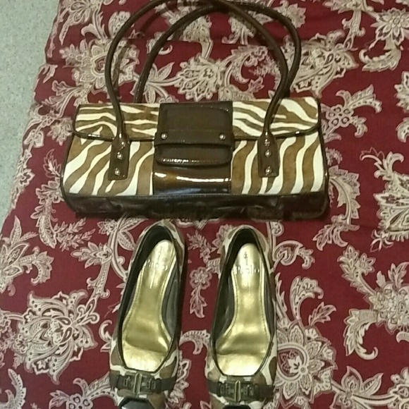 "Alfani Leather" Bag and matching Linea Paolo Flat