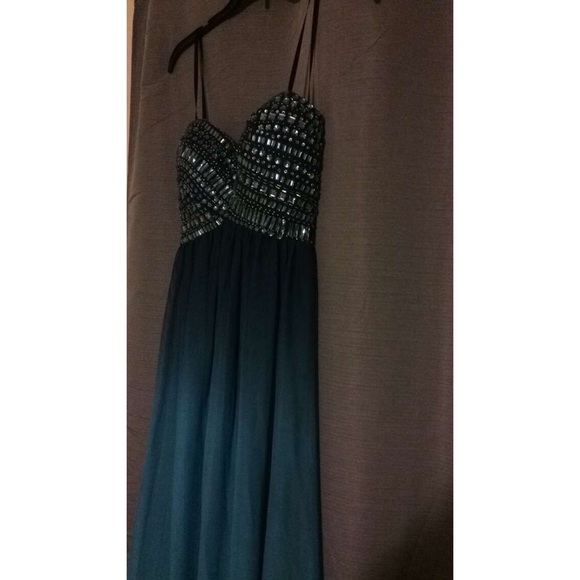 Prom Dress - Picture 1 of 4