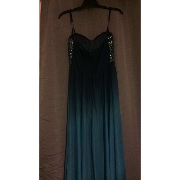 Prom Dress - Picture 2 of 4