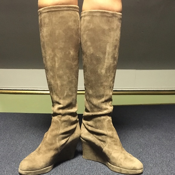 VC Signature by Vince Camuto suede boots