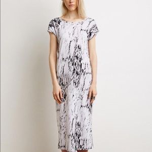 New Forever 21 Marble Print V-Back Dress