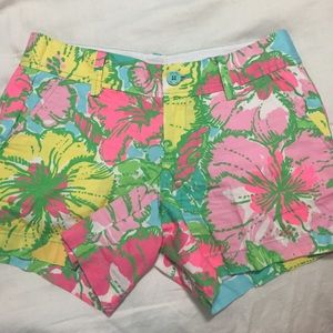 Lilly Pulitzer Callahan Short in Big Flirt print