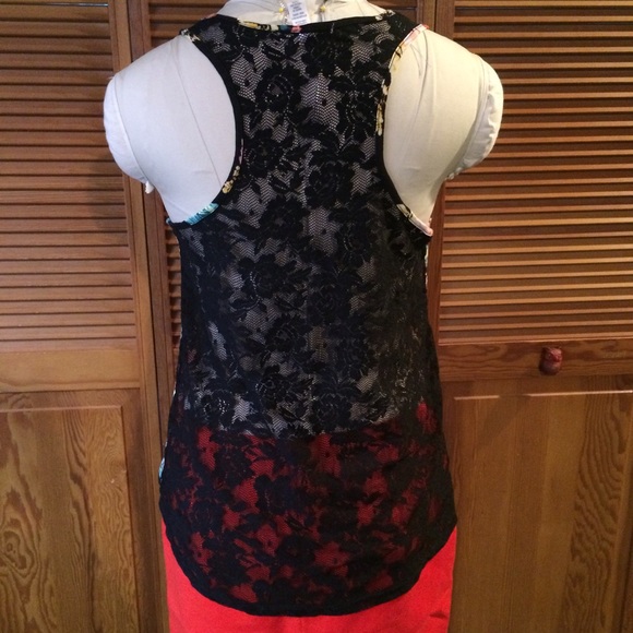 Lace and Floral Racerback Tank - Picture 3 of 3