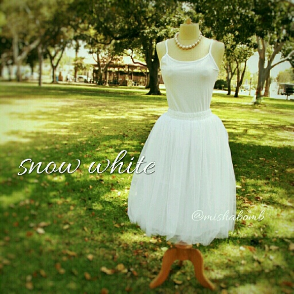 Sz SMALL _ SNOW WHITE Tulle Ballerina Skirt - Picture 3 of 3
