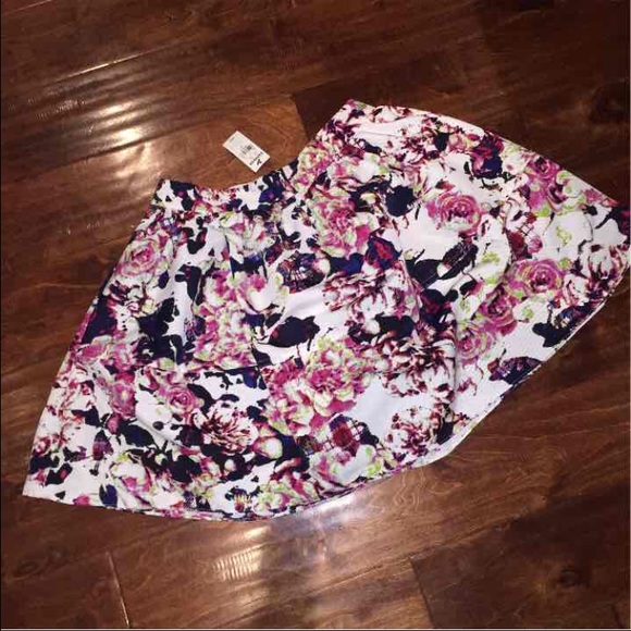 NWT Express floral skirt