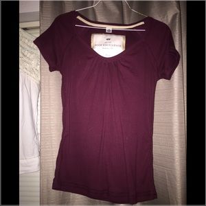 Maroon scoop neck shirt