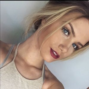 Meet your Posher, Bobbi