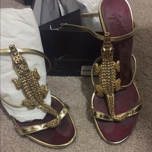 Giuseppe alligator sandals