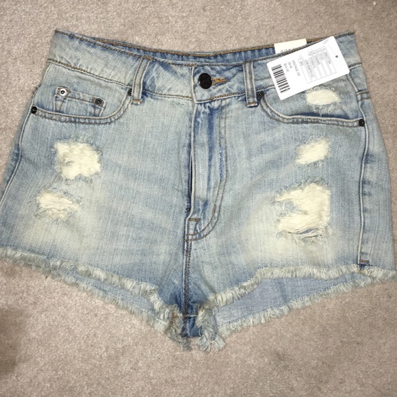 BDG High rise shorts sz 28