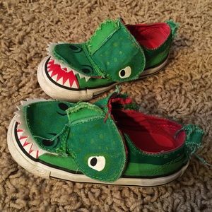 *Toddler* Converse Alligator shoes