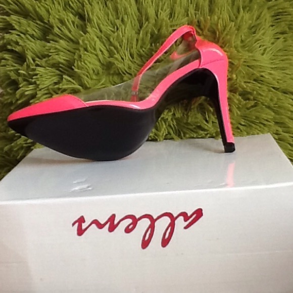 ELEGANT ❤️🎀❤️ NEW VENI BRAND NEW SIZE 9 - Picture 3 of 3