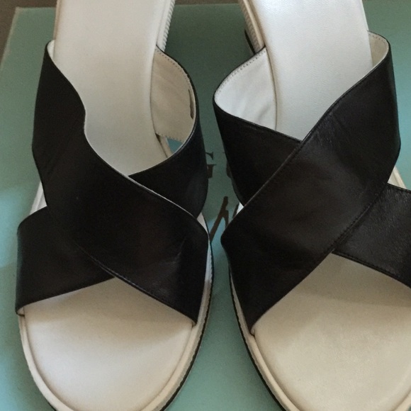 Charles Jourdan Genuine Boat Sandals