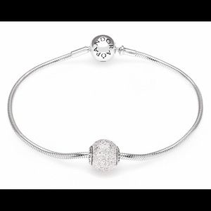 Pandora Essence Collection