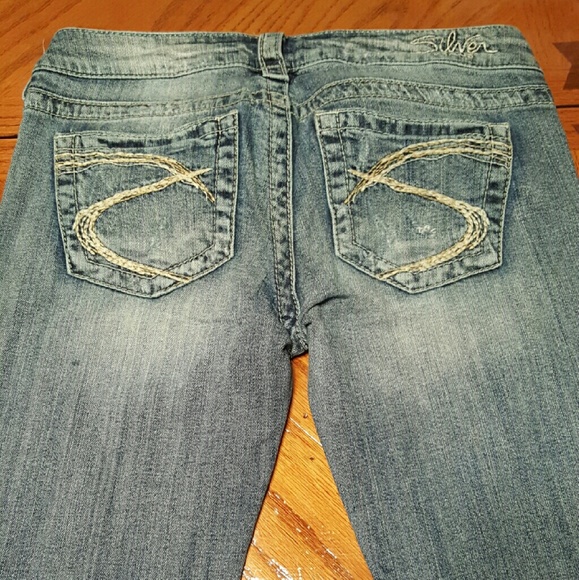 ❌SOLD ❌Silver jeans size 28 Length 31 *SOLD*