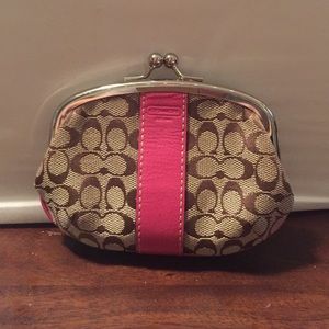 Medium sized coin purse! 👛