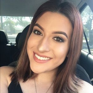 Meet your Posher, Nina