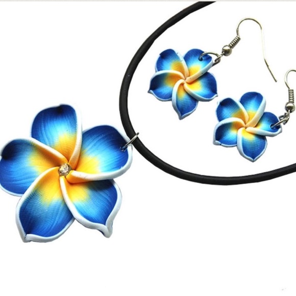 Flower Earrings & Necklace - Picture 2 of 7