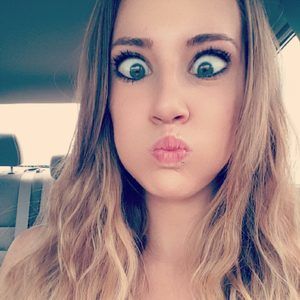 Meet your Posher, Kayla