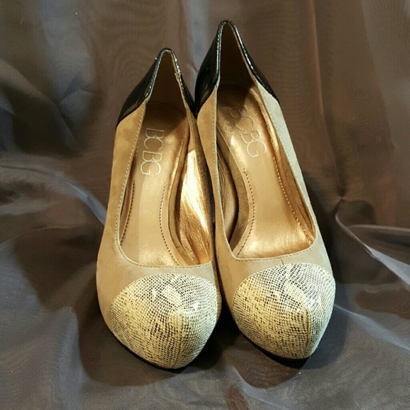 BCBG  PARIS  HEELS size 8