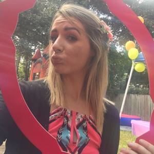 Meet your Posher, Nadia