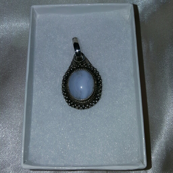 Sterling silver pendant with lilac stone