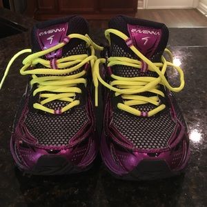 Women's Brooks Ravenna running shoe
