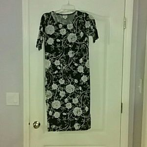 Lularoe Julia S black and white