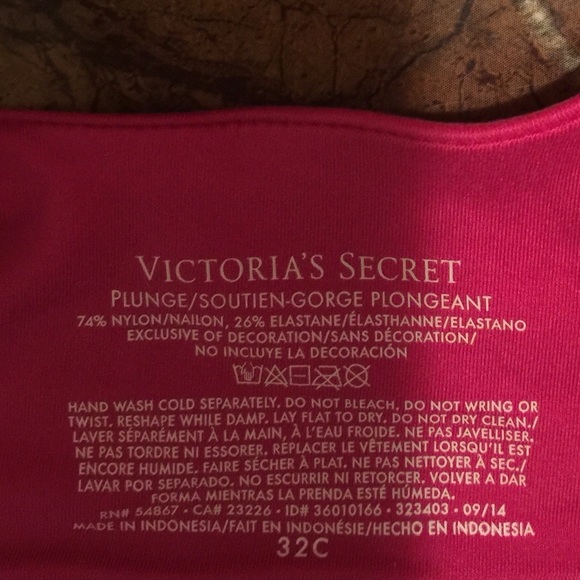 🚫SOLD🚫NWOT Victoria's Secret Plunge Bra - Picture 3 of 4