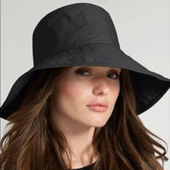 Black tote rain hat