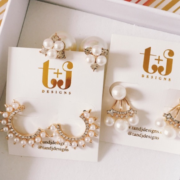 Double Pearl Cluster Earrings - Picture 3 of 4