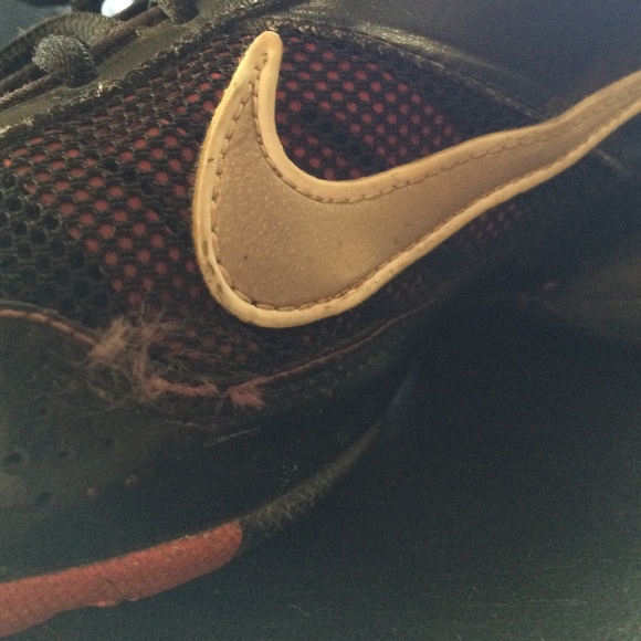 Women's Nike Shoes - Picture 3 of 3