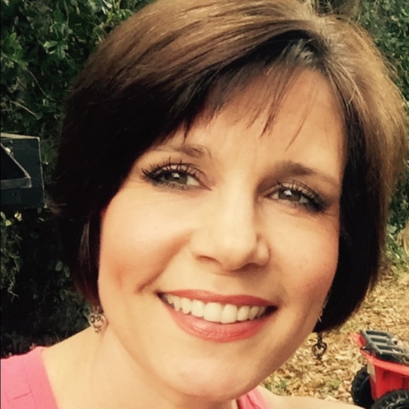 Meet your Posher, Dana - Picture 1 of 1