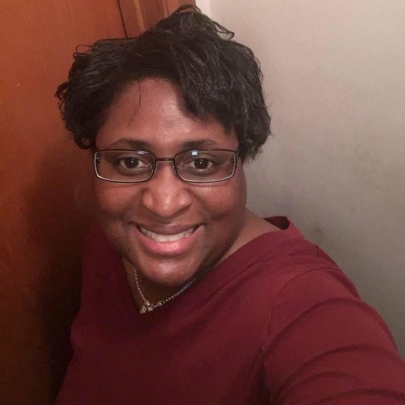 Meet your Posher, Pamela - Picture 1 of 1