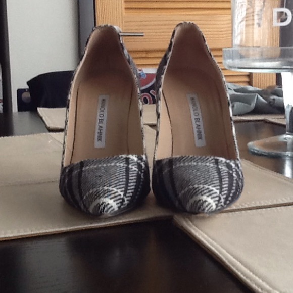 Manolo Blahnik Black White Plaid Pumps - Picture 3 of 4