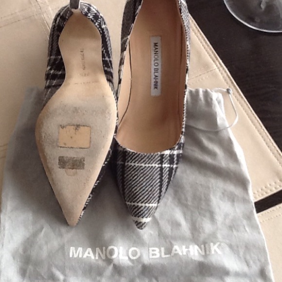 Manolo Blahnik Black White Plaid Pumps - Picture 4 of 4