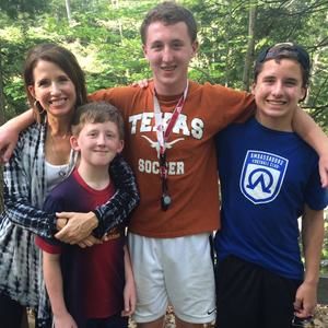 Meet your Posher, Lisa