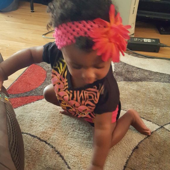 Meet your Posher, Ze'cobeya