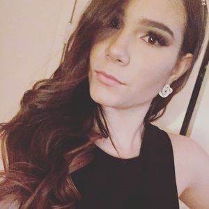 Meet your Posher, Arlette