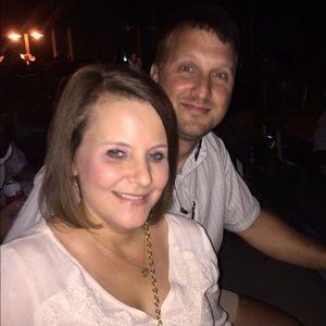 Meet your Posher, Dana