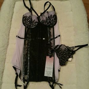 NWT Victoria Secret corset & Panties