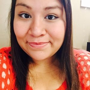 Meet your Posher, Alicia