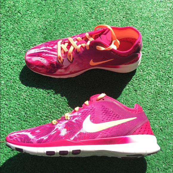 🚨FINAL PRICE🚨 Women's Nike free 5.0 TR fit print - Picture 2 of 3