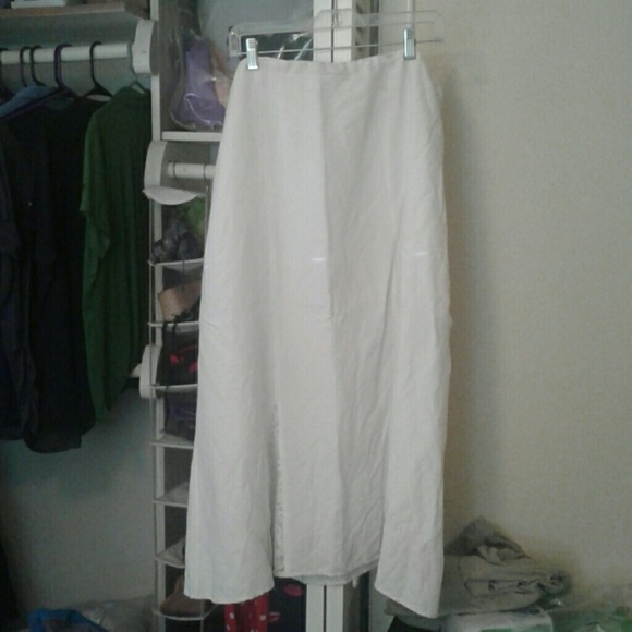 White linen skirt