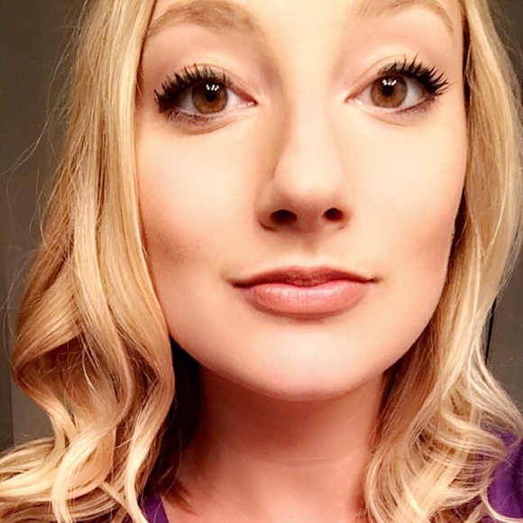 Meet your Posher, Katherine - Picture 2 of 2