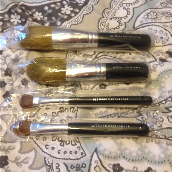 NEW I.d Bare Escentuals Brush Bundle(BareMinerals)